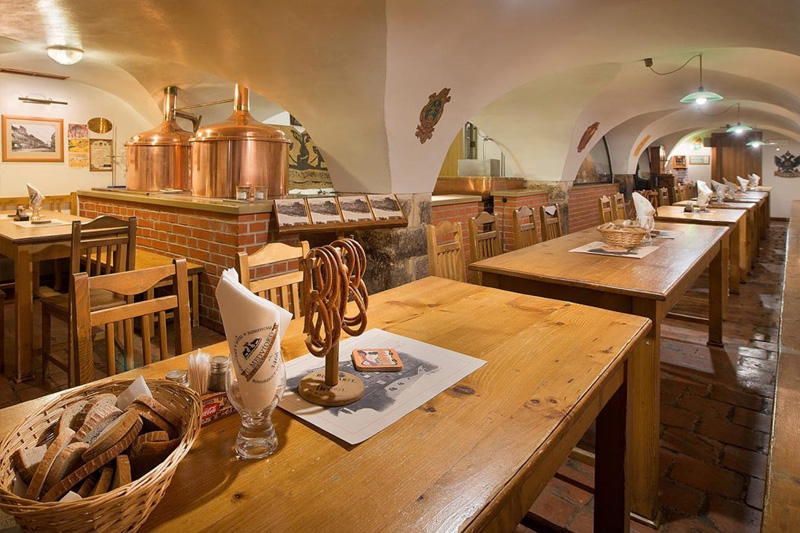 Restaurant & hotel U Medvidku - pivovar, brewery